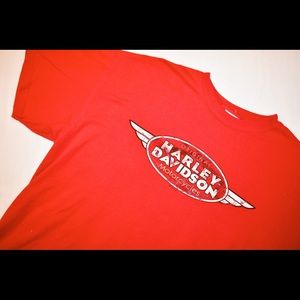 Red Harley Davidson Motorcycles Tee⁣